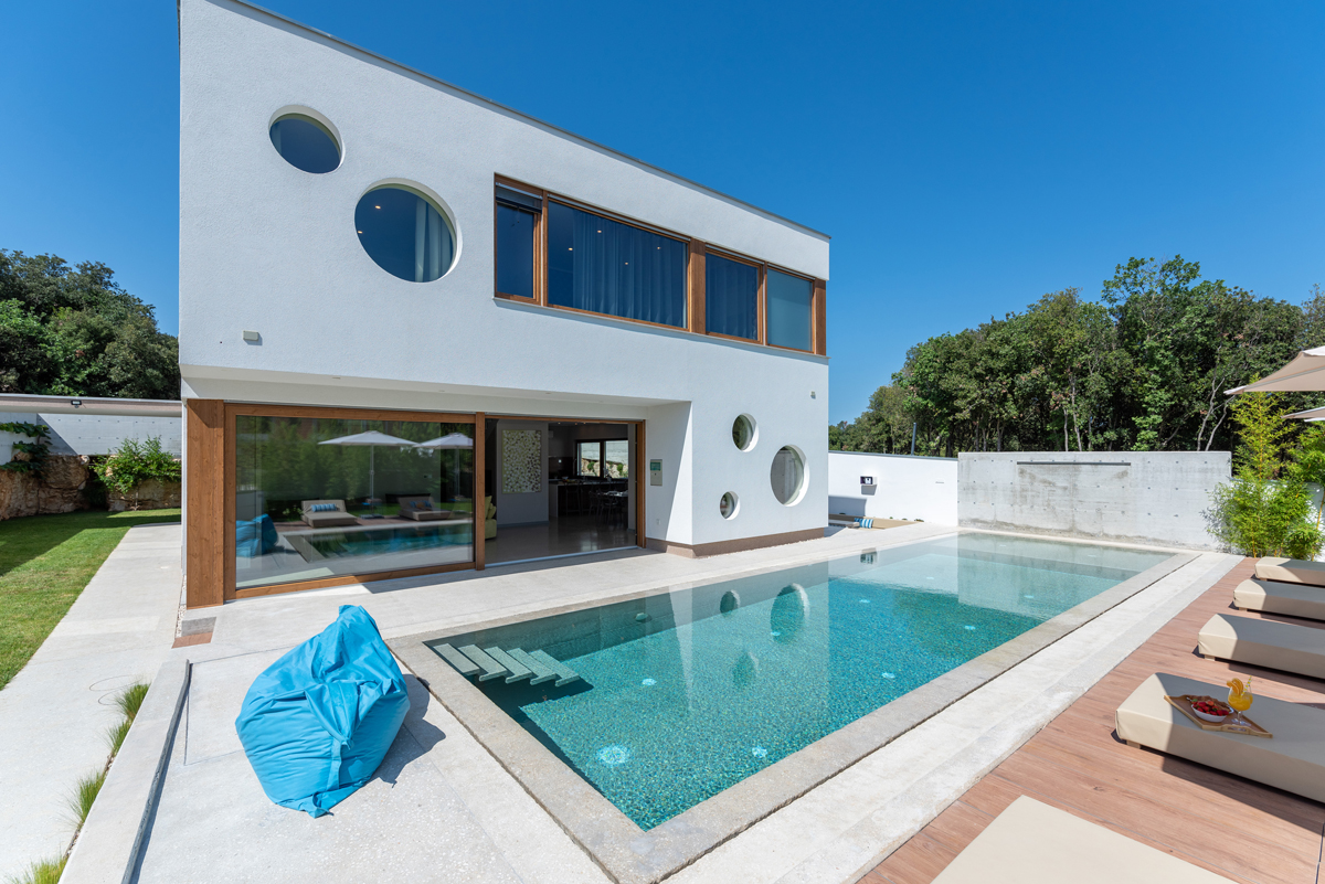 Villa Breeze and its private heated pool