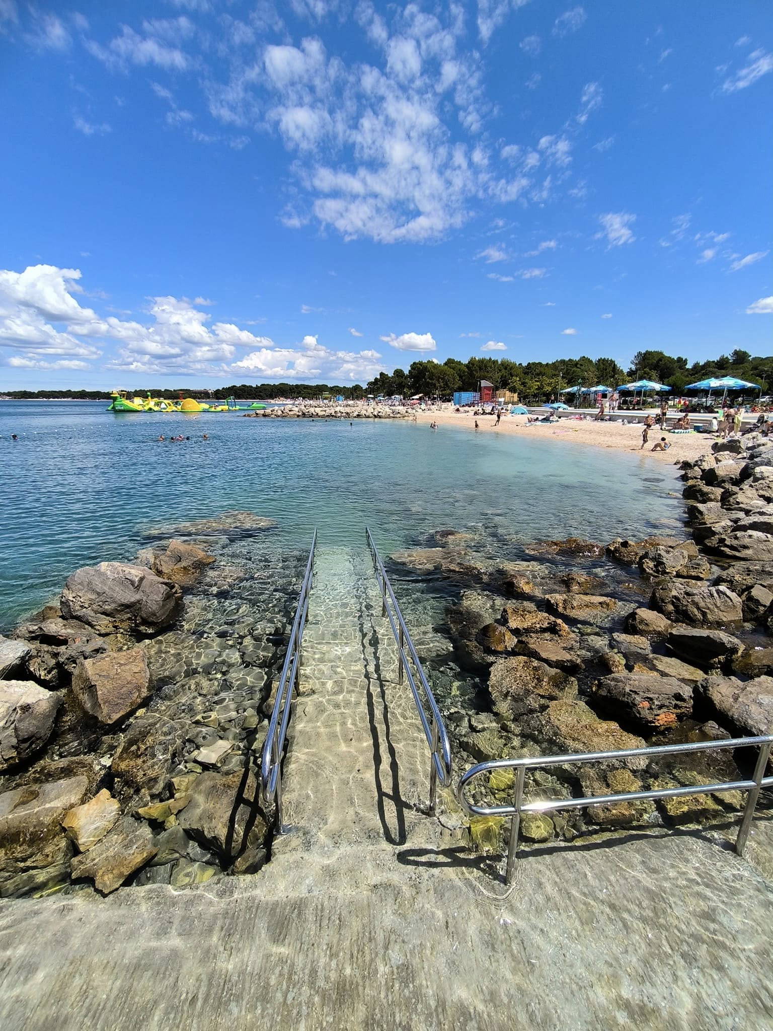 Beach and walking coast at Verudela